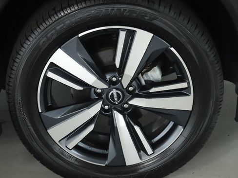 Certified 2023 Nissan Rogue SL w/ SL Premium Package AWD/4WD image 10
