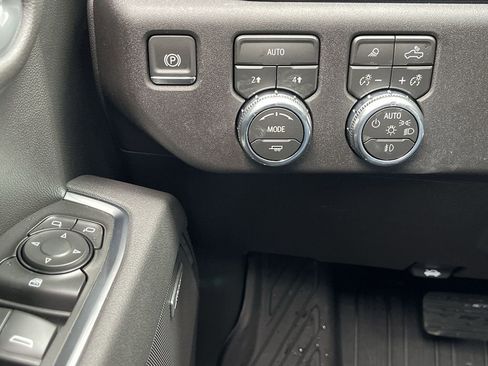 New 2026 GMC Sierra 1500 Elevation w/ Elevation Premium Package AWD/4WD image 18