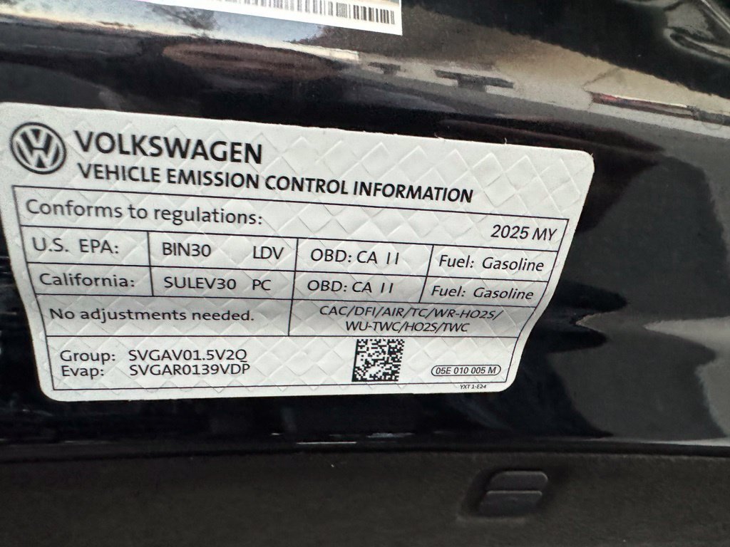 Used 2025 Volkswagen Jetta SE FWD image 25