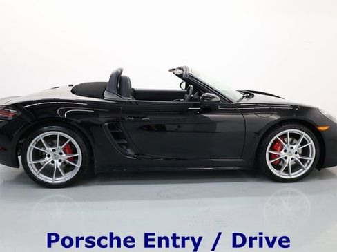 Used 2024 Porsche 718 Boxster S RWD image 16