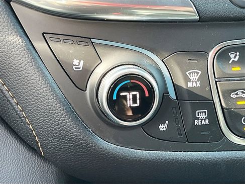 Used 2020 Chevrolet Equinox Premier image 20