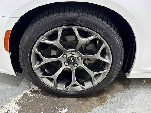 Used 2017 Chrysler 300 S w/ 300S Premium Group image 10
