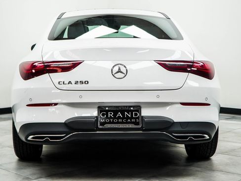 Used 2025 Mercedes-Benz CLA 250 image 8
