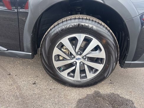 Used 2025 Subaru Outback Premium image 9