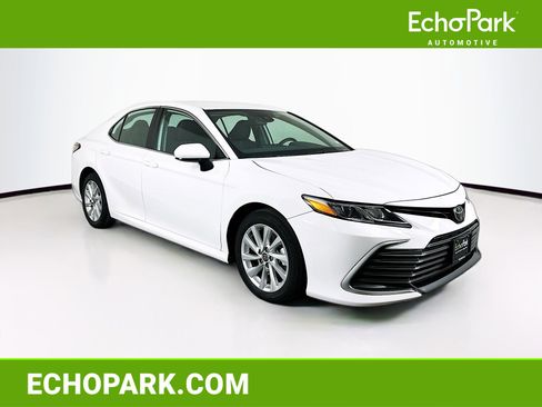 Used 2024 Toyota Camry LE image 1