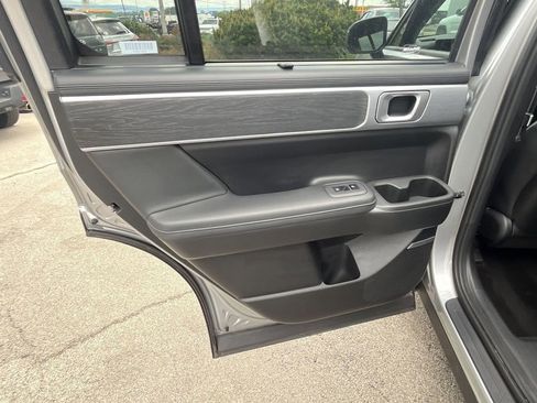Used 2025 Hyundai Santa Fe Limited FWD image 27