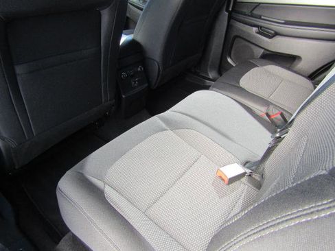 Certified 2018 Ford Explorer XLT w/ Equipment Group 201A image 13