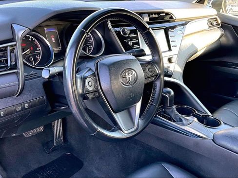 Used 2020 Toyota Camry SE image 14