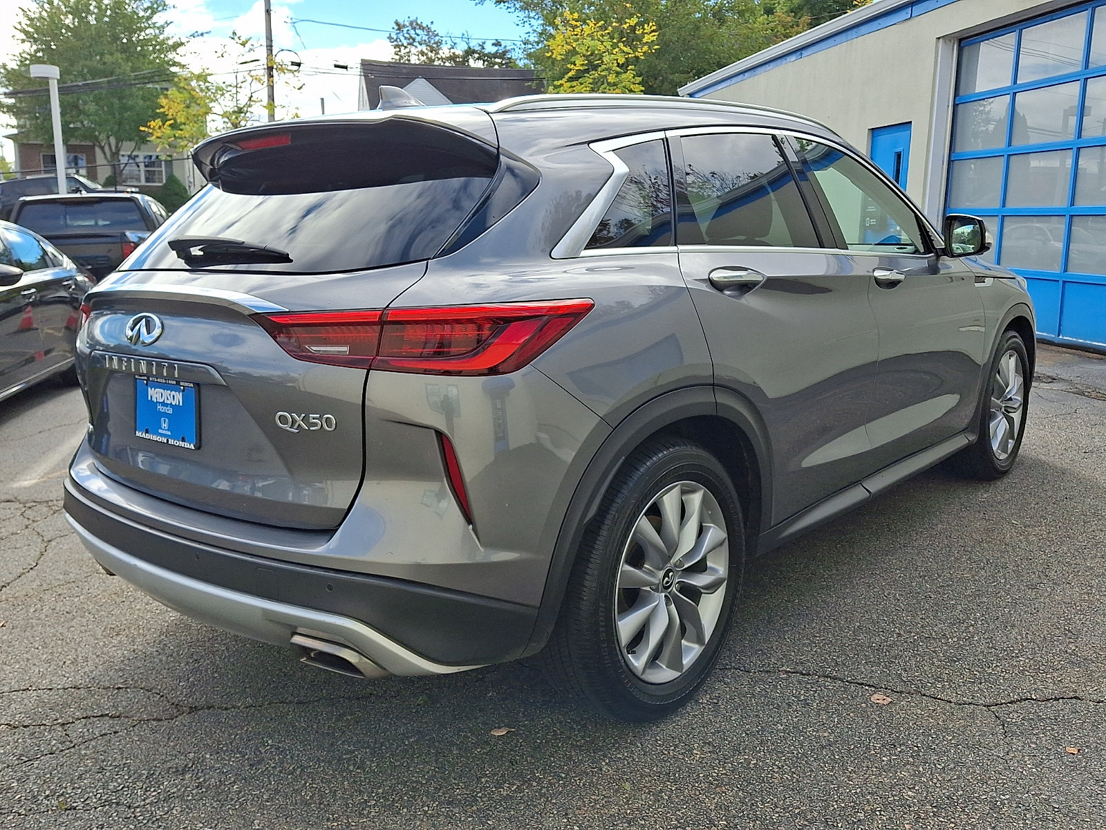 Used 2019 INFINITI QX50 Essential w/ Premium Heat Package AWD/4WD image 4