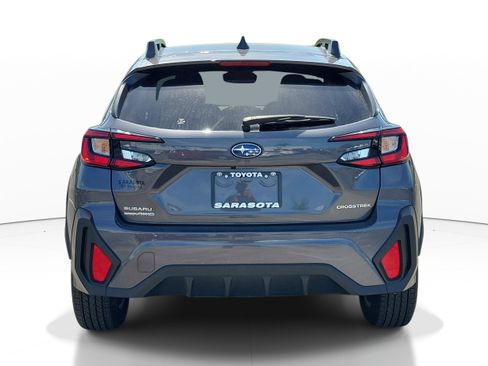 Used 2024 Subaru Crosstrek 2.0i Premium image 5