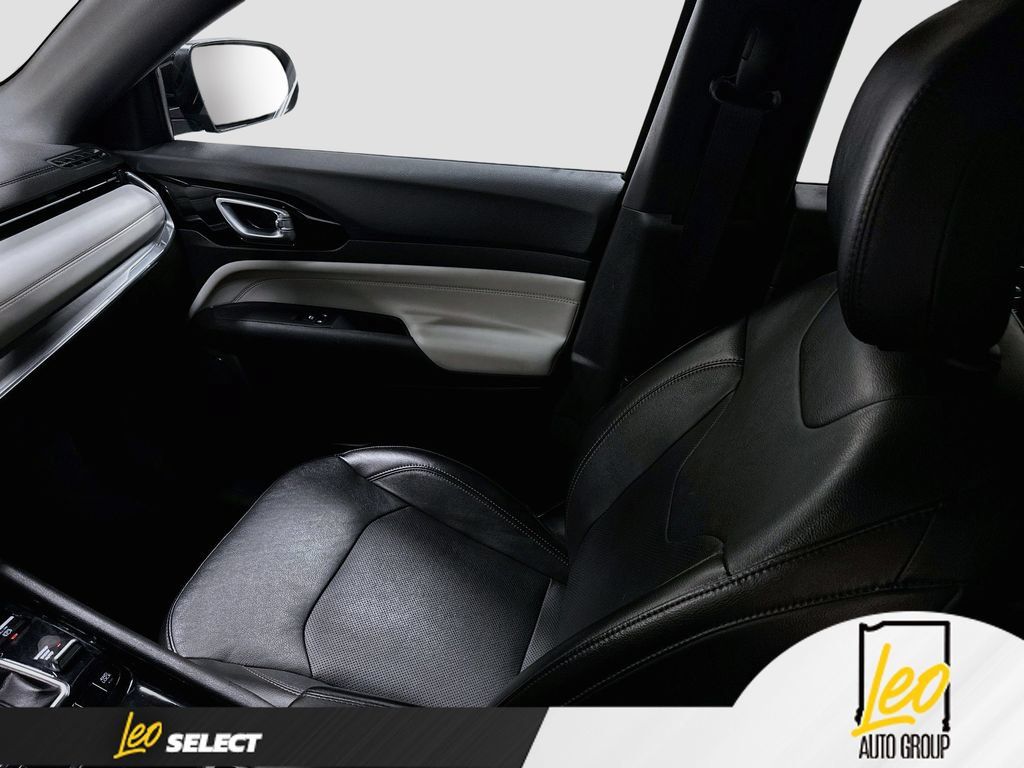 Used 2023 Jeep Compass Limited AWD/4WD image 25