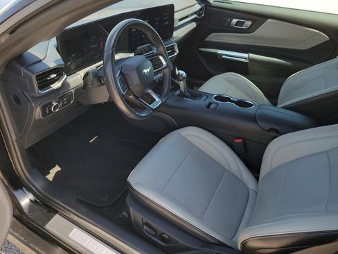 Used 2024 Ford Mustang Premium image 16