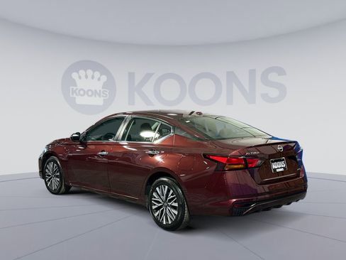 Used 2023 Nissan Altima 2.5 SV image 4