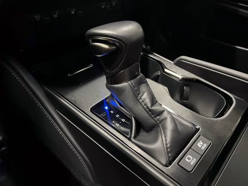 Certified 2025 Lexus ES 300h w/ Premium Package FWD image 21