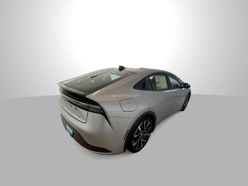 New 2026 Toyota Prius Plug-In Hybrid image 8