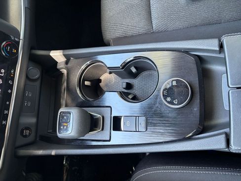 Used 2025 Nissan Rogue SV AWD/4WD image 42