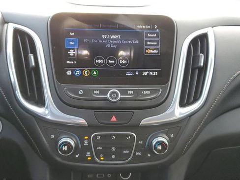Used 2020 Chevrolet Equinox Premier image 30