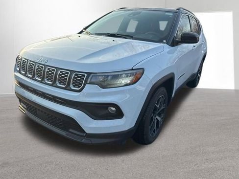Used 2025 Jeep Compass Limited image 1