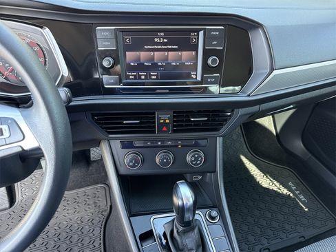 Used 2019 Volkswagen Jetta S w/ Driver Assistance Package image 27