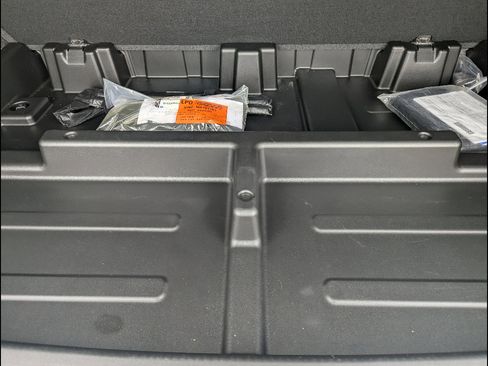 Used 2021 Cadillac Escalade ESV Premium Luxury w/ Driver Assist Tech Package image 24