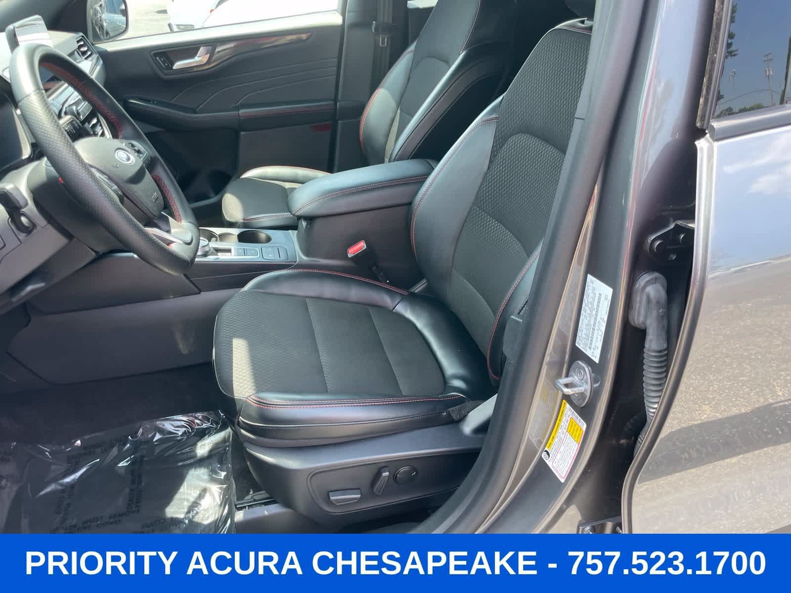 Used 2025 Ford Escape ST-Line AWD/4WD image 9