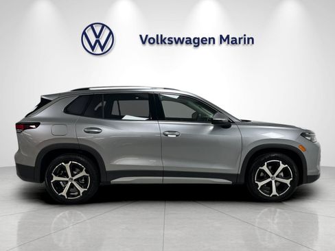 New 2026 Volkswagen Tiguan SE FWD image 6