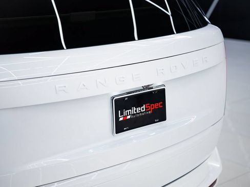 Used 2026 Land Rover Range Rover Long Wheelbase SE AWD/4WD image 31
