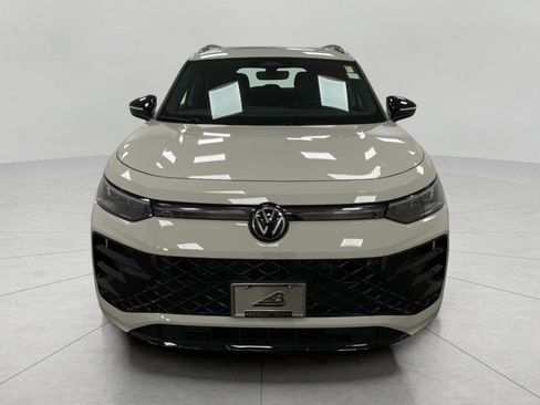 New 2026 Volkswagen Tiguan SE R-Line image 10