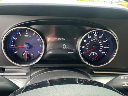 Certified 2024 Kia Carnival LX FWD image 55