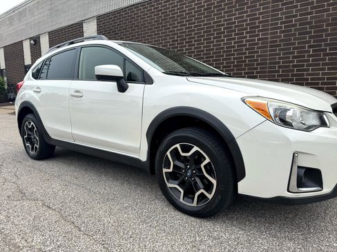 Used 2017 Subaru Crosstrek 2.0i Premium image 30