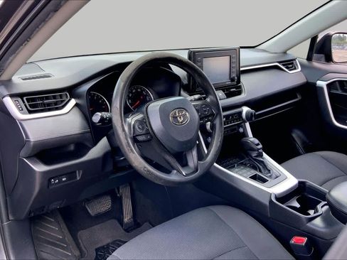 Used 2021 Toyota RAV4 LE AWD/4WD image 17