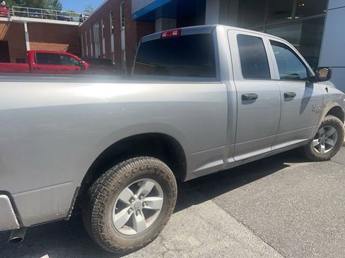 Used 2019 RAM 1500 Express AWD/4WD image 4