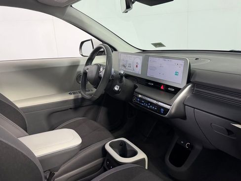 Used 2024 Hyundai Ioniq 5 SEL RWD image 33