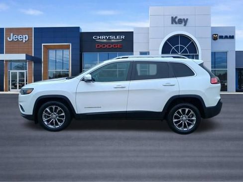 Used 2020 Jeep Cherokee Latitude Plus FWD image 2