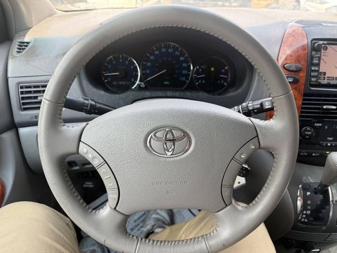 Used 2008 Toyota Sienna FWD image 15