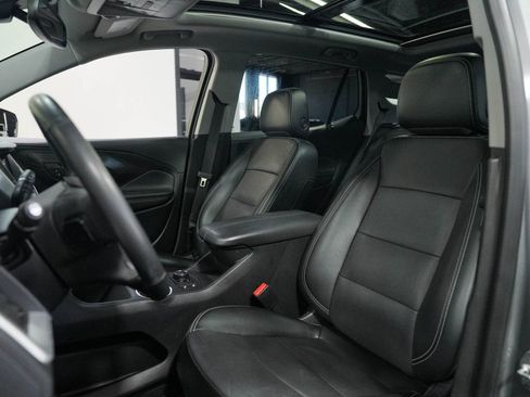 Used 2023 GMC Terrain SLT w/ Tech Package AWD/4WD image 30