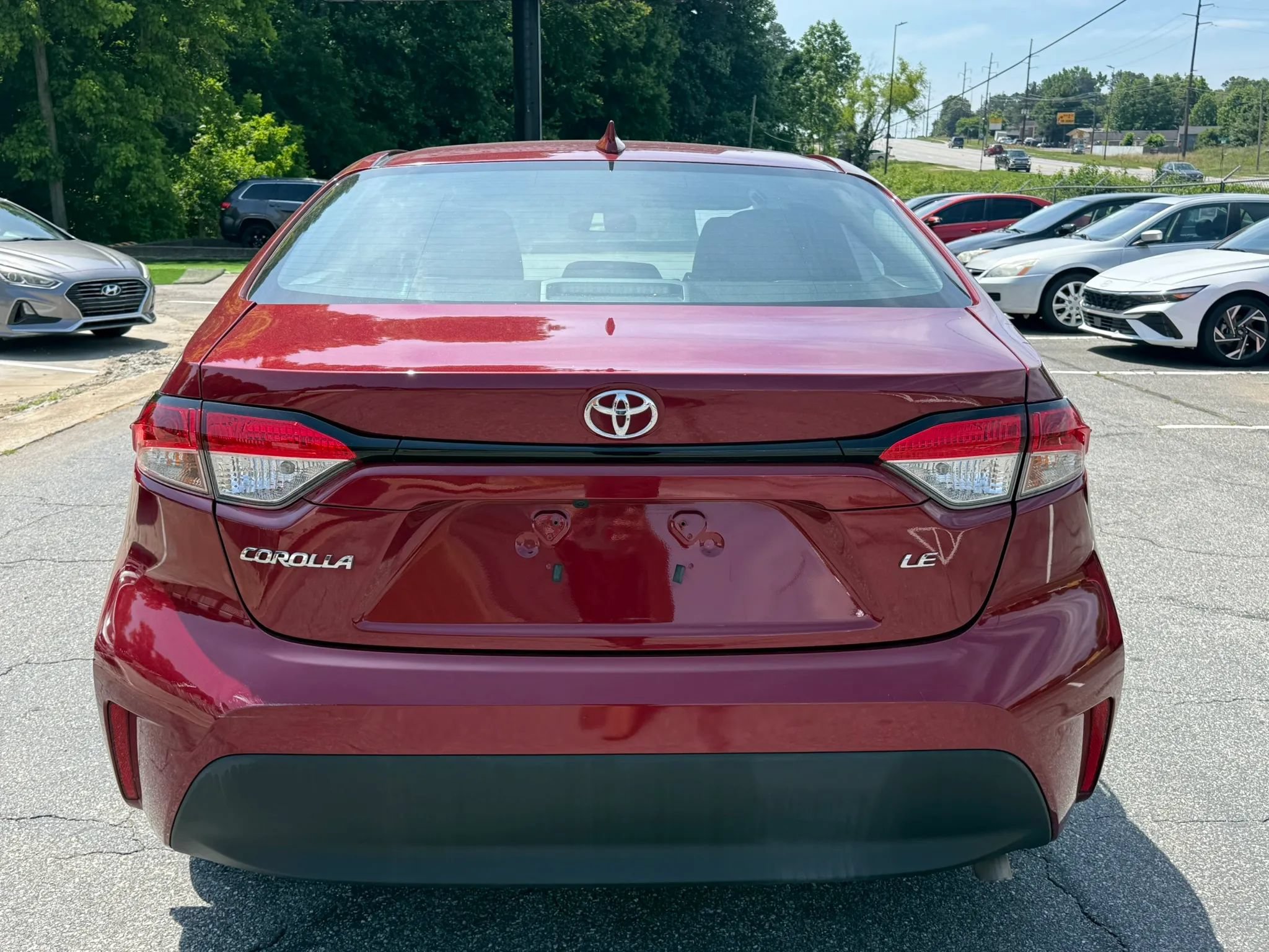 Used 2024 Toyota Corolla LE FWD image 6