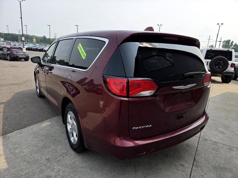 Used 2017 Chrysler Pacifica LX w/ Tire & Wheel Group image 7