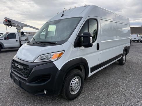 Used 2025 RAM ProMaster 2500 w/ Convenience Group FWD image 7