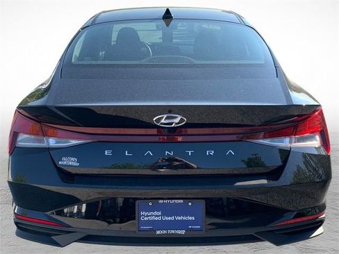 Certified 2023 Hyundai Elantra SEL w/ Convenience Package FWD image 4