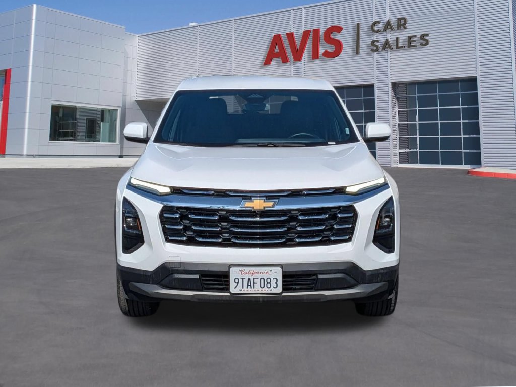 Used 2025 Chevrolet Equinox LT AWD/4WD image 2