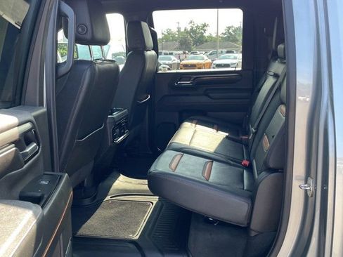 Used 2024 GMC Sierra 2500 AT4 w/ AT4 Preferred Package AWD/4WD image 13