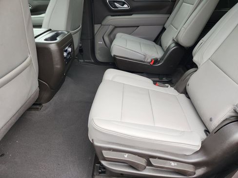 Certified 2024 GMC Yukon SLT w/ SLT Premium Package image 35