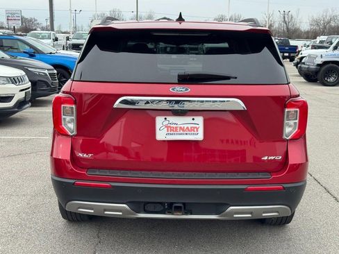 Used 2023 Ford Explorer XLT w/ Equipment Group 202A image 5