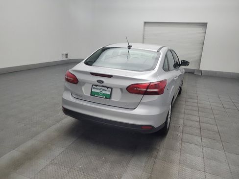 Used 2018 Ford Focus SE FWD image 7