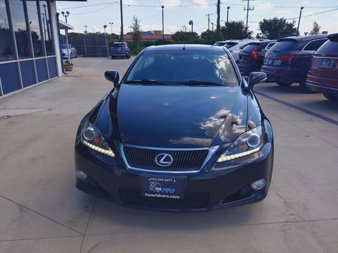 Used 2013 Lexus IS 250C w/ Luxury Pkg RWD image 6