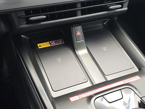 New 2026 Subaru Solterra AWD/4WD image 25