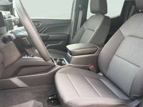 Used 2024 Chevrolet Colorado Trail Boss w/ Technology Package AWD/4WD image 13