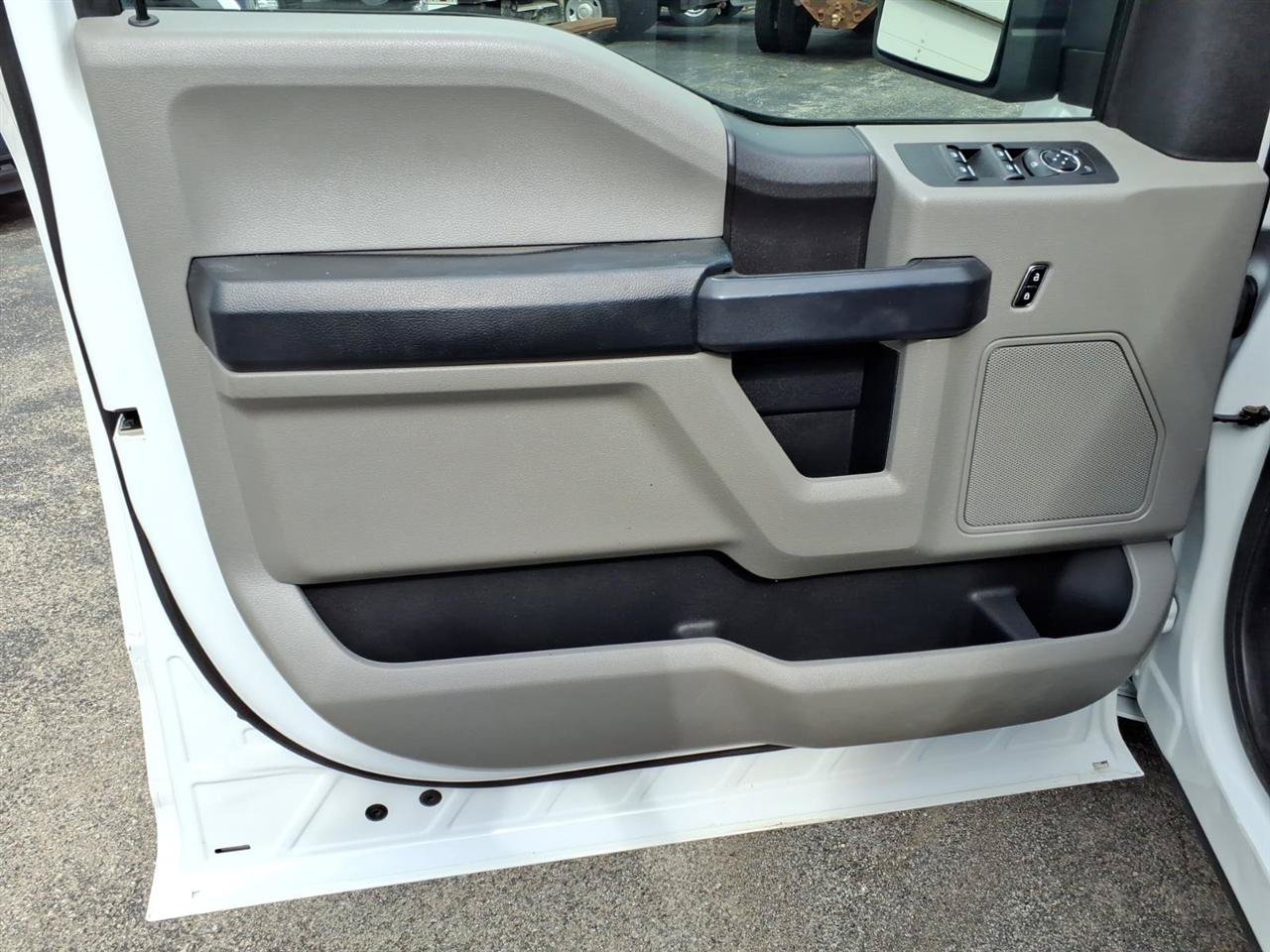 Used 2019 Ford F150 XL w/ Equipment Group 101A Mid AWD/4WD image 18