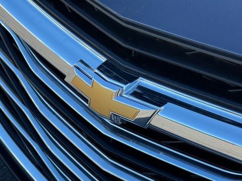 Used 2025 Chevrolet Malibu LT image 35